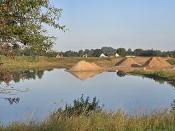 Grusgraven er aktiv i hverdagene